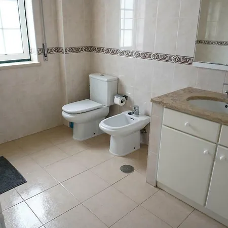 The Retreat - Peniche Homestay Atouguia Da Baleia
